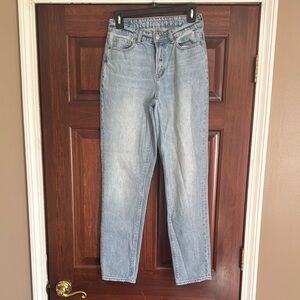 American Eagle Light Blue High-Waisted Jeans